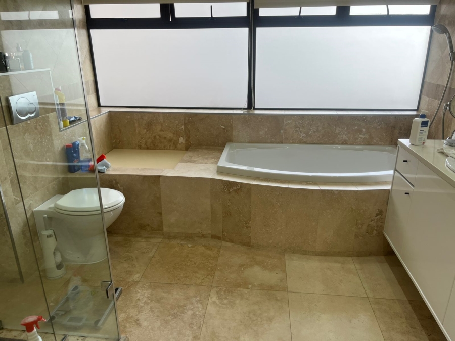 To Let 2 Bedroom Property for Rent in Sea Point Western Cape